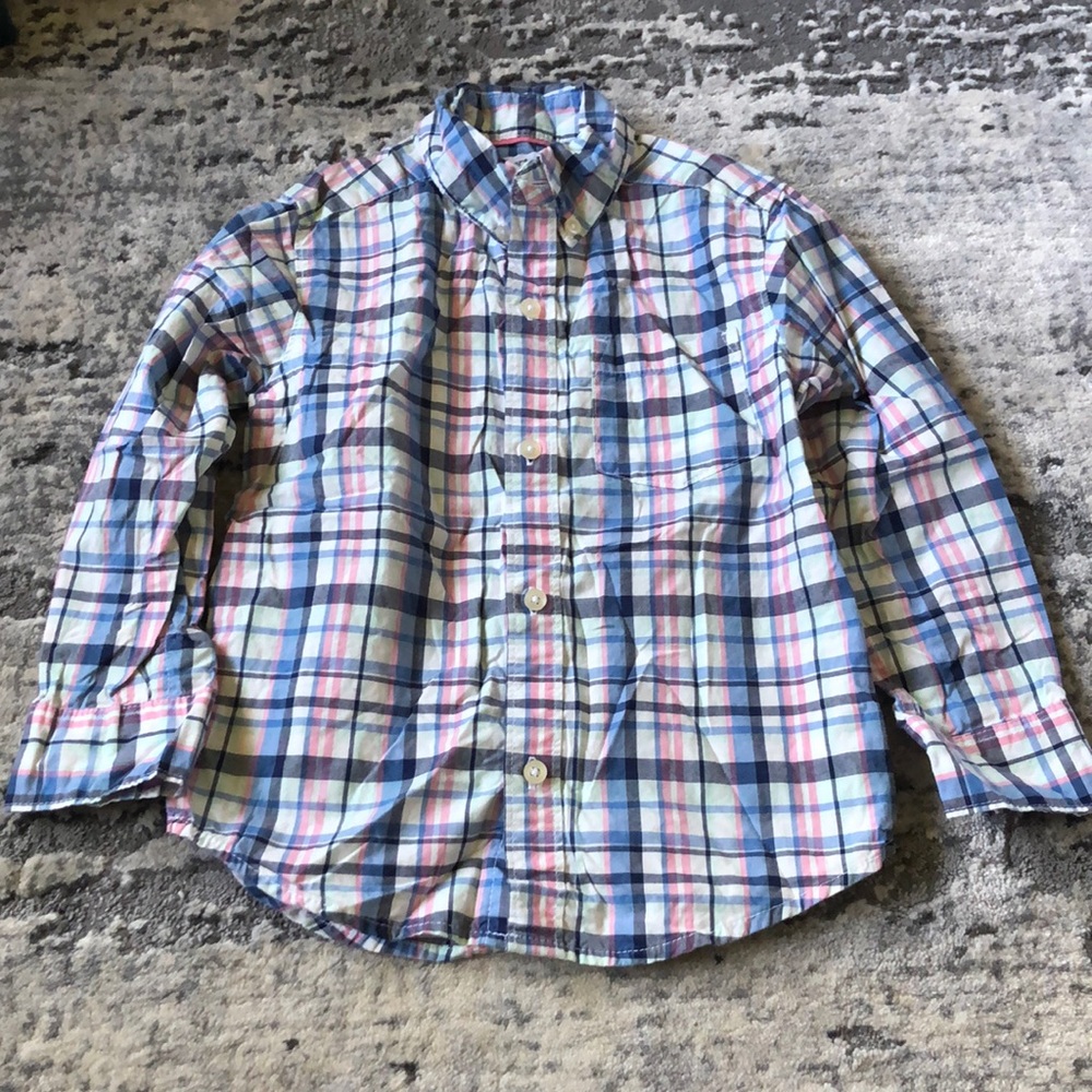 EUC boys Carter’s plaid button down shirt